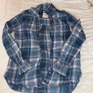 American Eagle Outfitters Blue and Red Button Down Shirt
